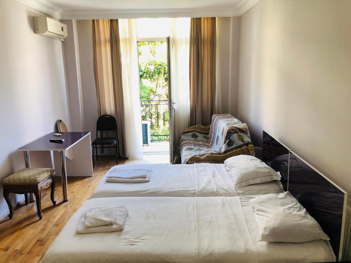 Hotel Dolphin Batumi Exteriér fotografie